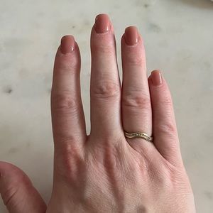 💕 14k yellow gold and diamond dainty wave ring